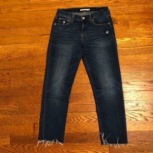 listing-status-banner